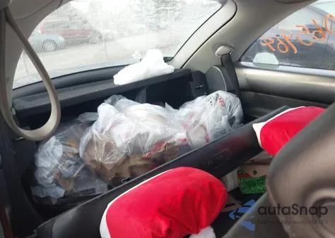 2006 Volkswagen New Beetle 2.5 z USA, uszkodzony, nr VIN 3VWSW31CX6M419848